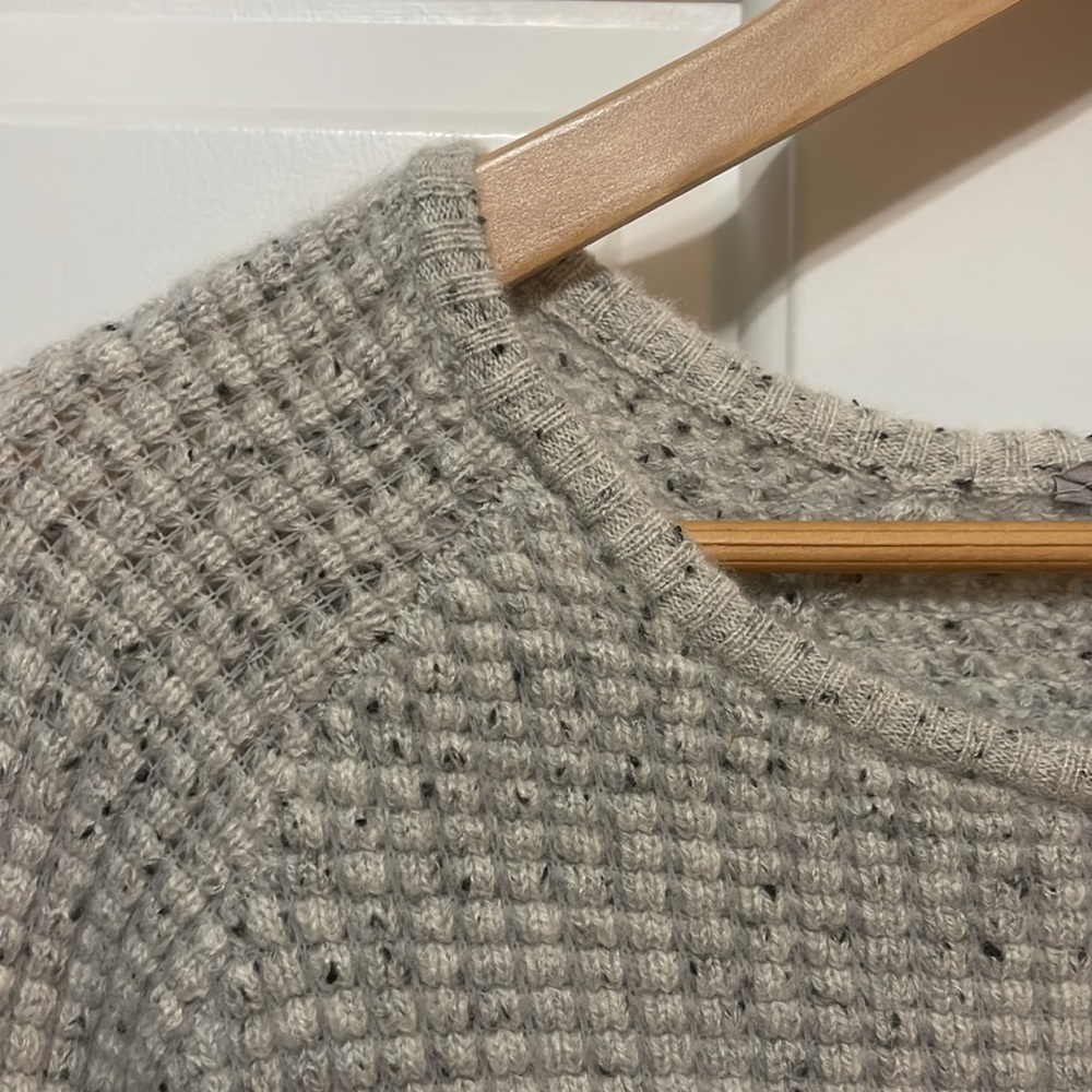 Athleta gray cashmere crew neck sweater - Picture 5 of 7